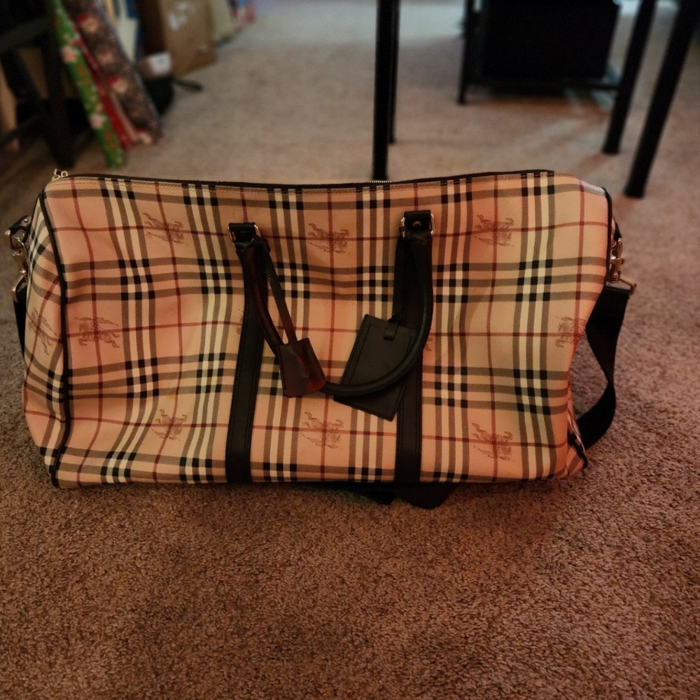 Authentication Burberry large overnight bag